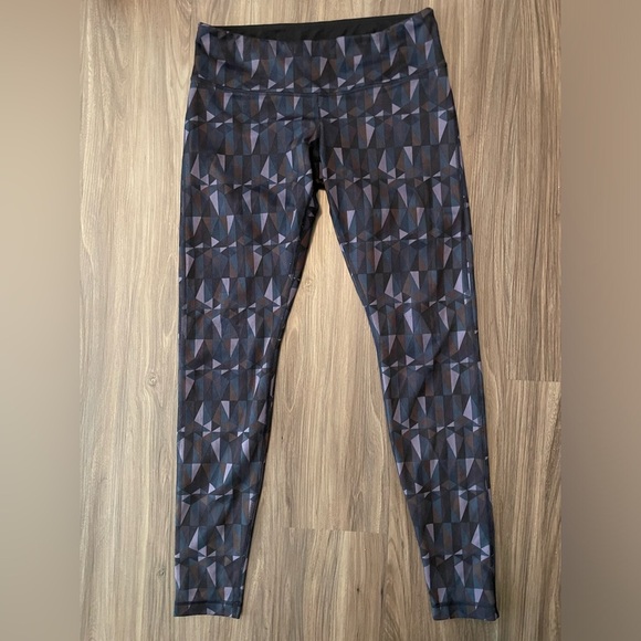 Lululemon Wunder Under Pant *Full-On Luon
Stained Glass Love Nightfall Black -10 - Picture 6 of 8